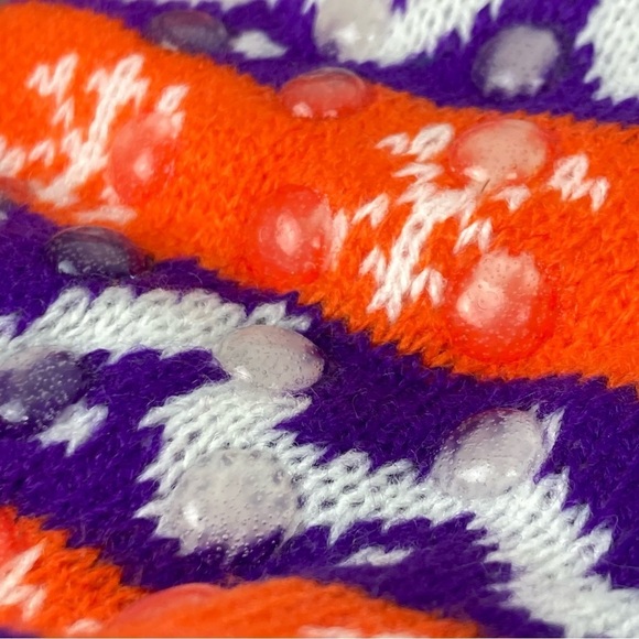 NWT * Sherpa Critter Socks Nonslip. - Picture 5 of 10